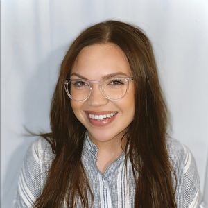 Meet your Posher, Kenadee